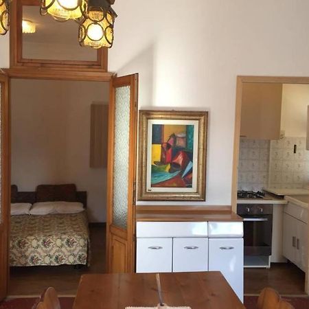 Nel Set Di Piccolo Mondo Antico Villa Viola Valsolda Bagian luar foto