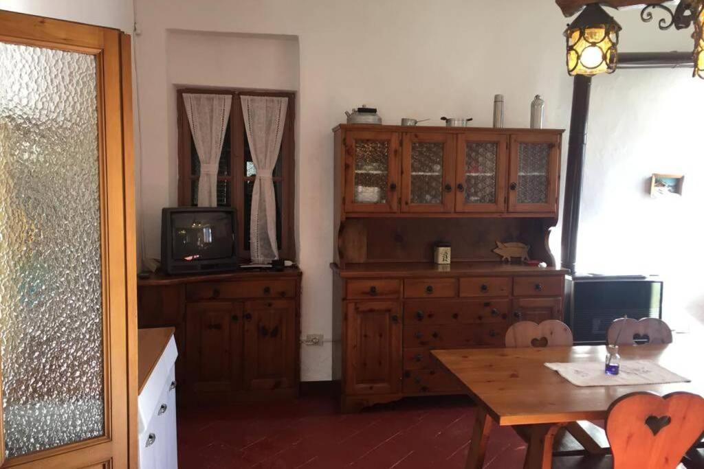 Nel Set Di Piccolo Mondo Antico Villa Viola Valsolda Bagian luar foto