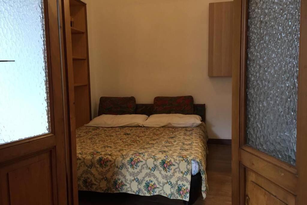 Nel Set Di Piccolo Mondo Antico Villa Viola Valsolda Bagian luar foto