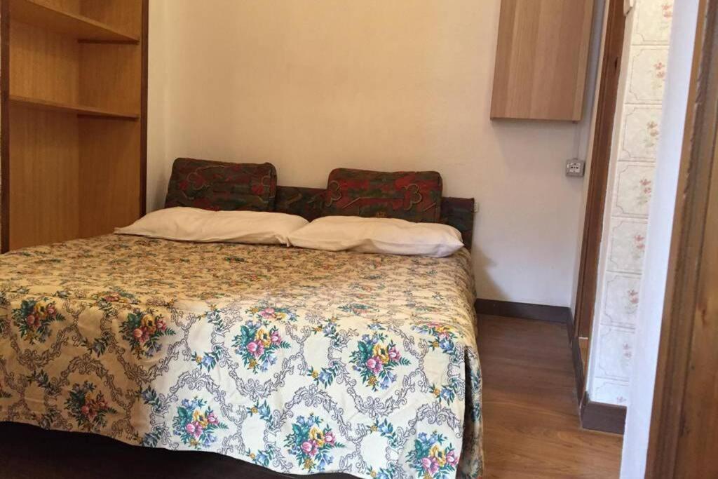 Nel Set Di Piccolo Mondo Antico Villa Viola Valsolda Bagian luar foto
