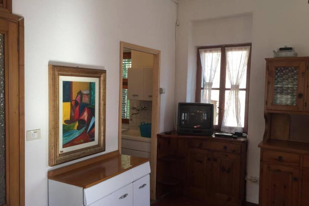 Nel Set Di Piccolo Mondo Antico Villa Viola Valsolda Bagian luar foto