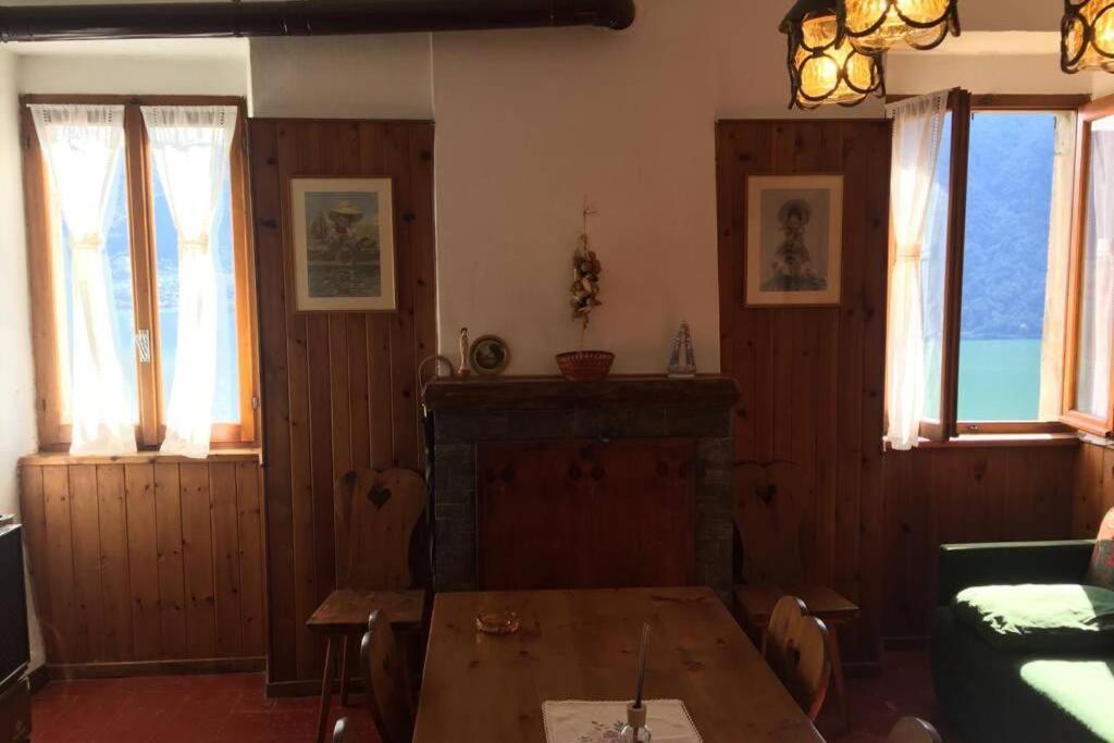 Nel Set Di Piccolo Mondo Antico Villa Viola Valsolda Bagian luar foto