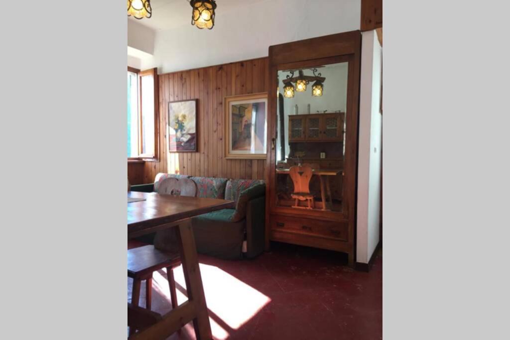 Nel Set Di Piccolo Mondo Antico Villa Viola Valsolda Bagian luar foto