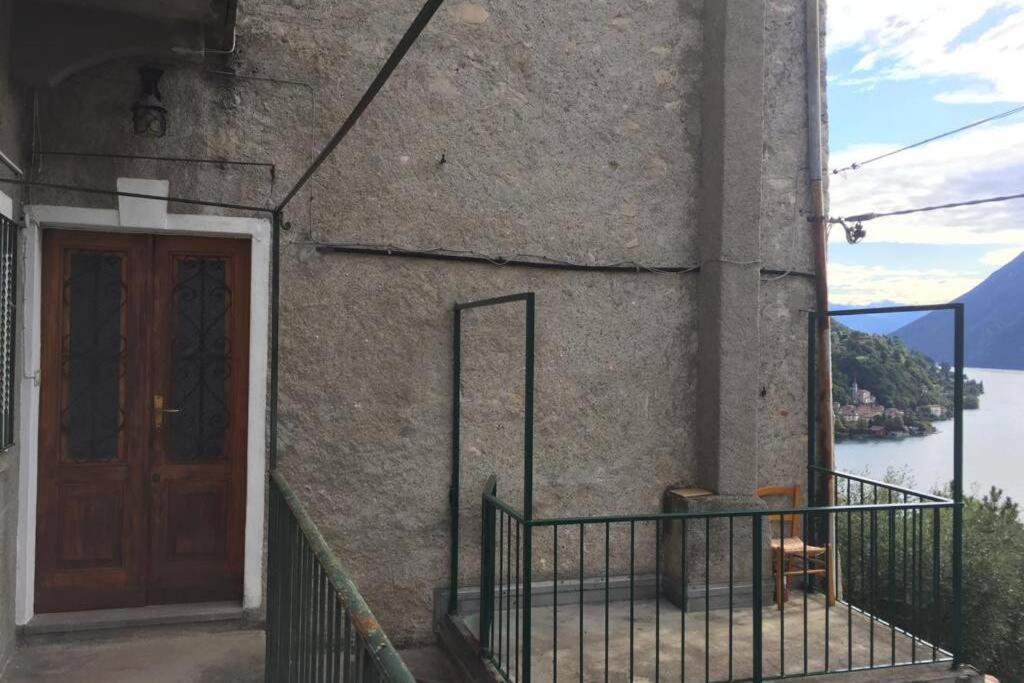 Nel Set Di Piccolo Mondo Antico Villa Viola Valsolda Bagian luar foto